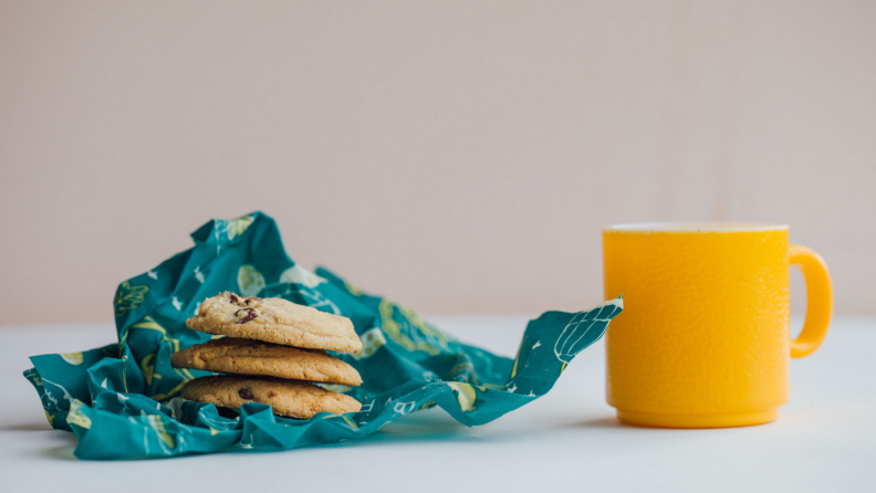 Bee's wrap cookies