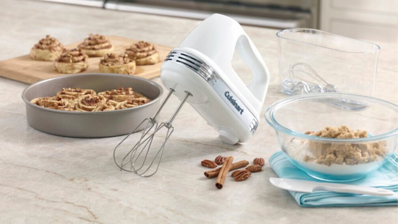 Best baking Tools: Hand Mixer